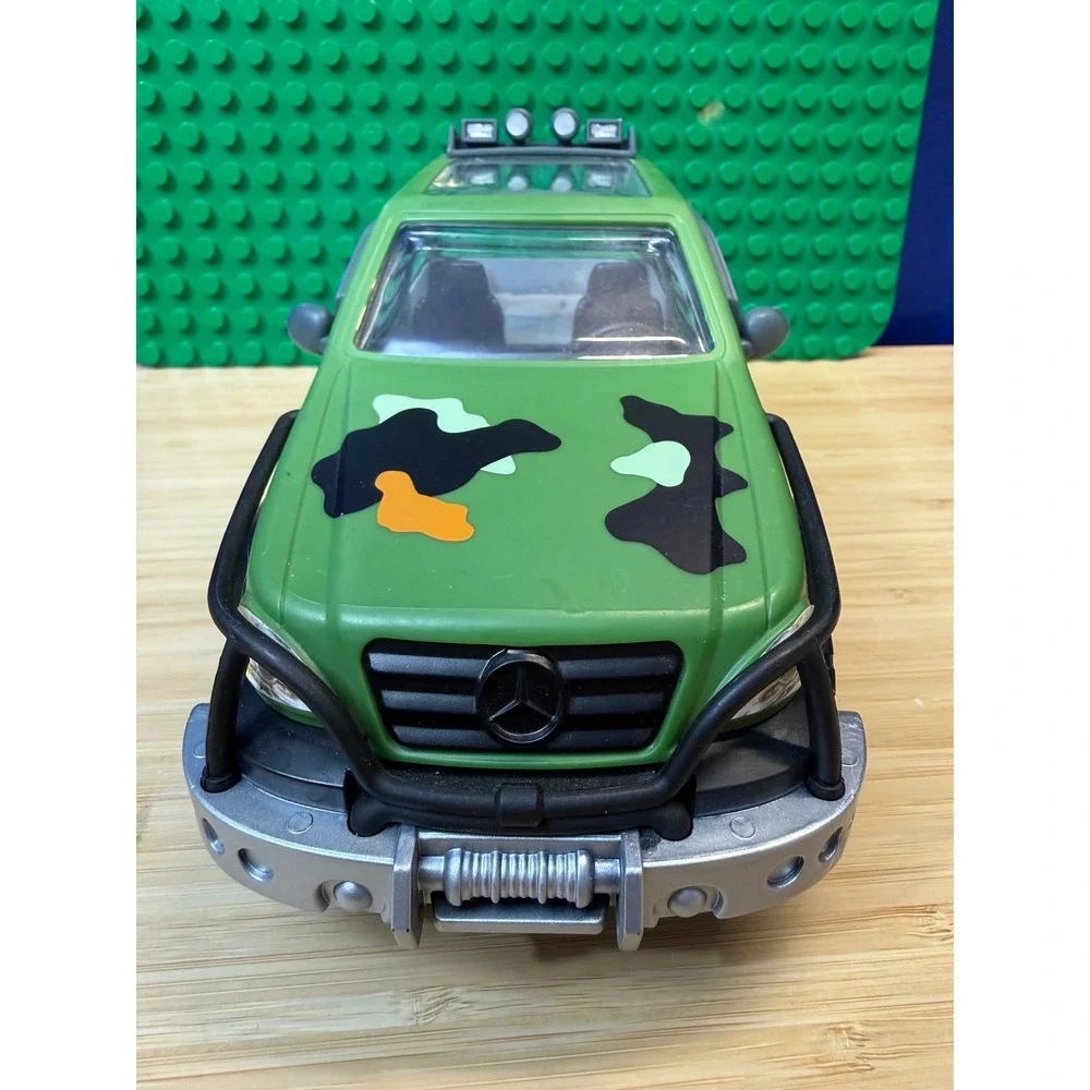 Jurassic World Legacy Collection Mercedes-Benz ML320 Camo SUV Vehicle Toy